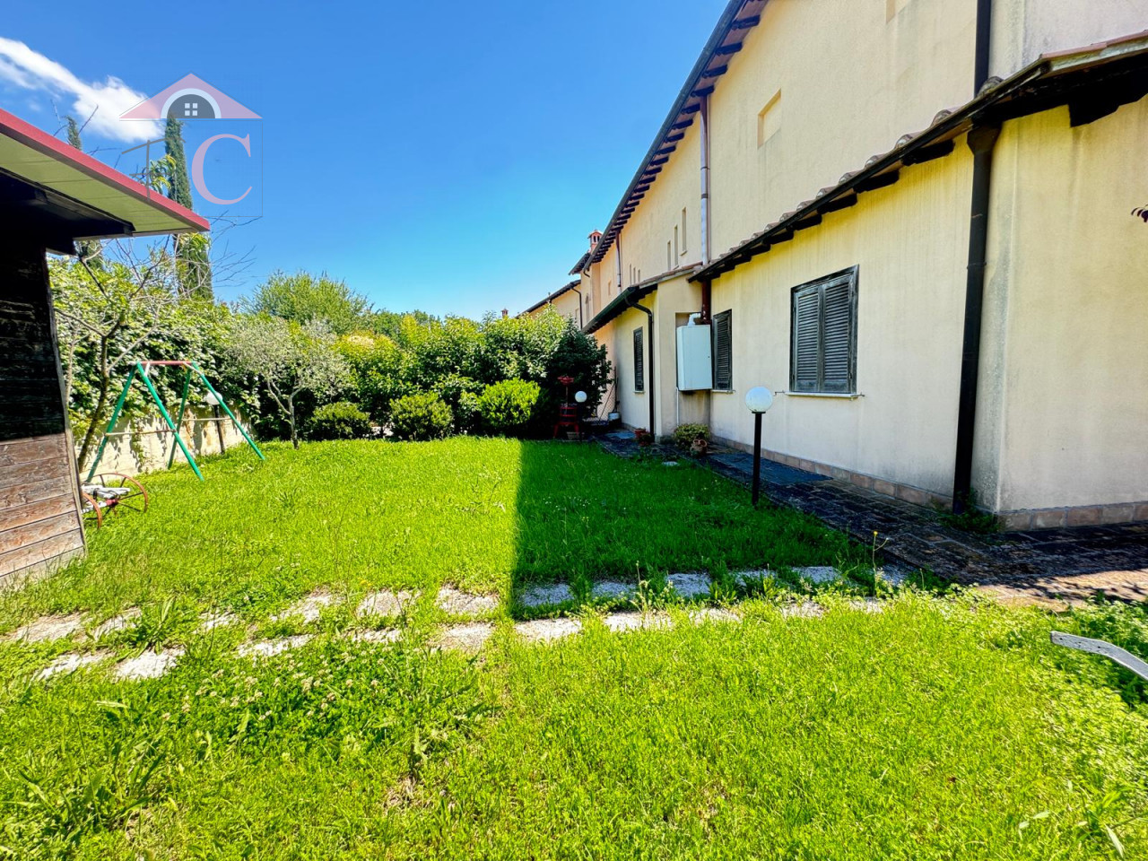 villa di testa giardino taverna e garage 5.png